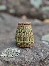 Load image into Gallery viewer, Tiny Basket